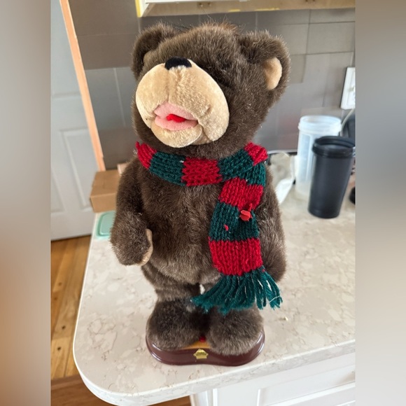 Vtg North Pole Productions Gemmy Animated Holiday Christmas Bear Dances Musical - Picture 6 of 11